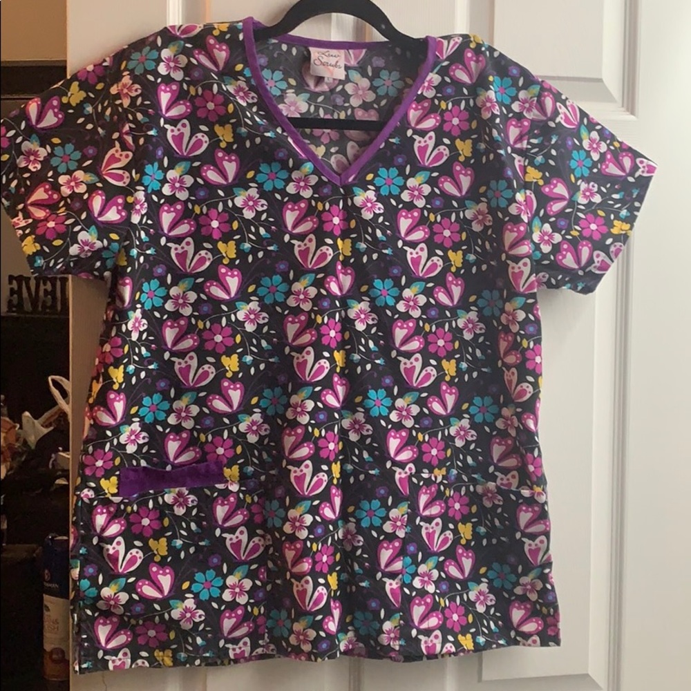Scrub top